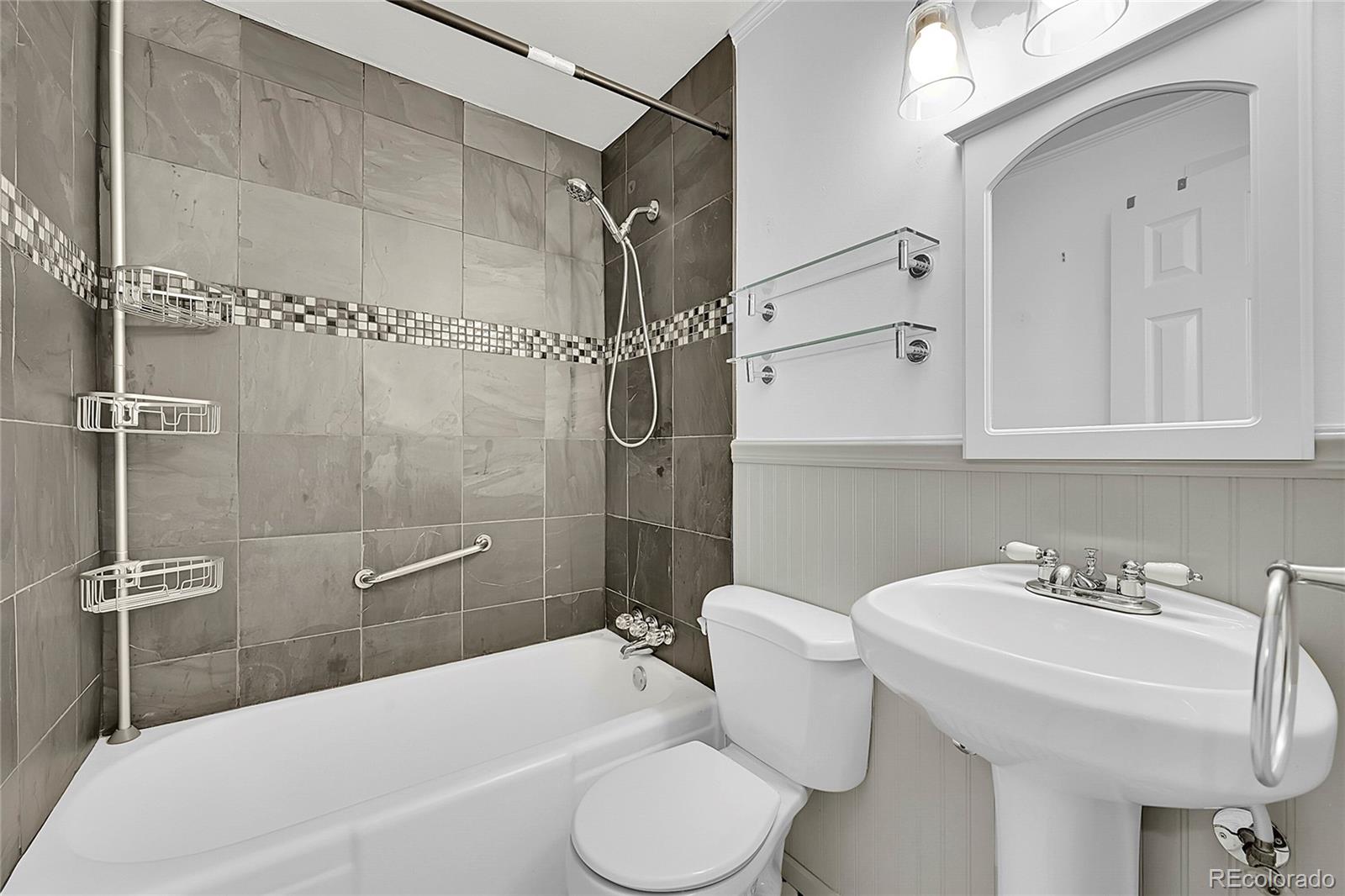 MLS Image #22 for 1720  trenton street,denver, Colorado