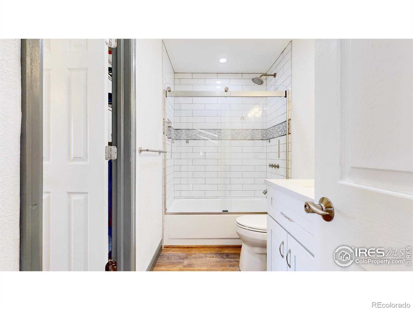 MLS Image #14 for 3206  columbine court,broomfield, Colorado