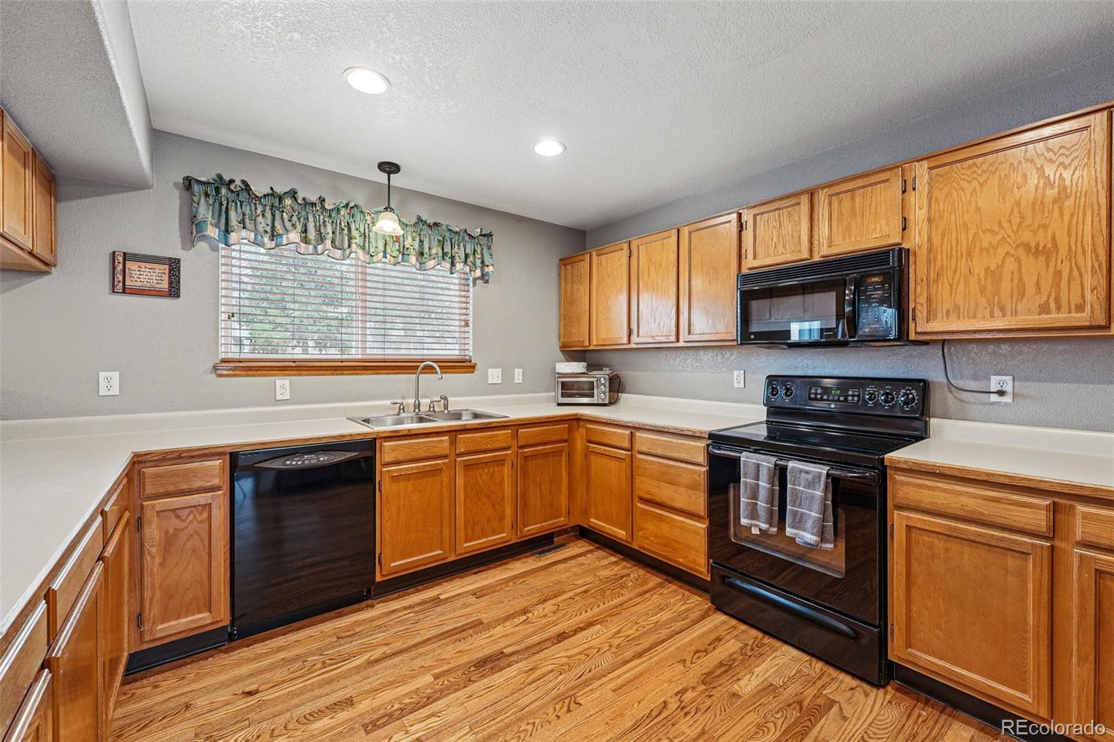 MLS Image #14 for 4014 s kirk way,aurora, Colorado