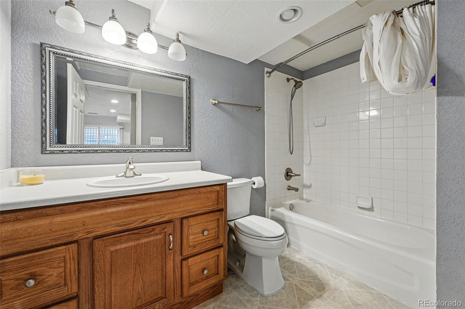 MLS Image #28 for 4014 s kirk way,aurora, Colorado