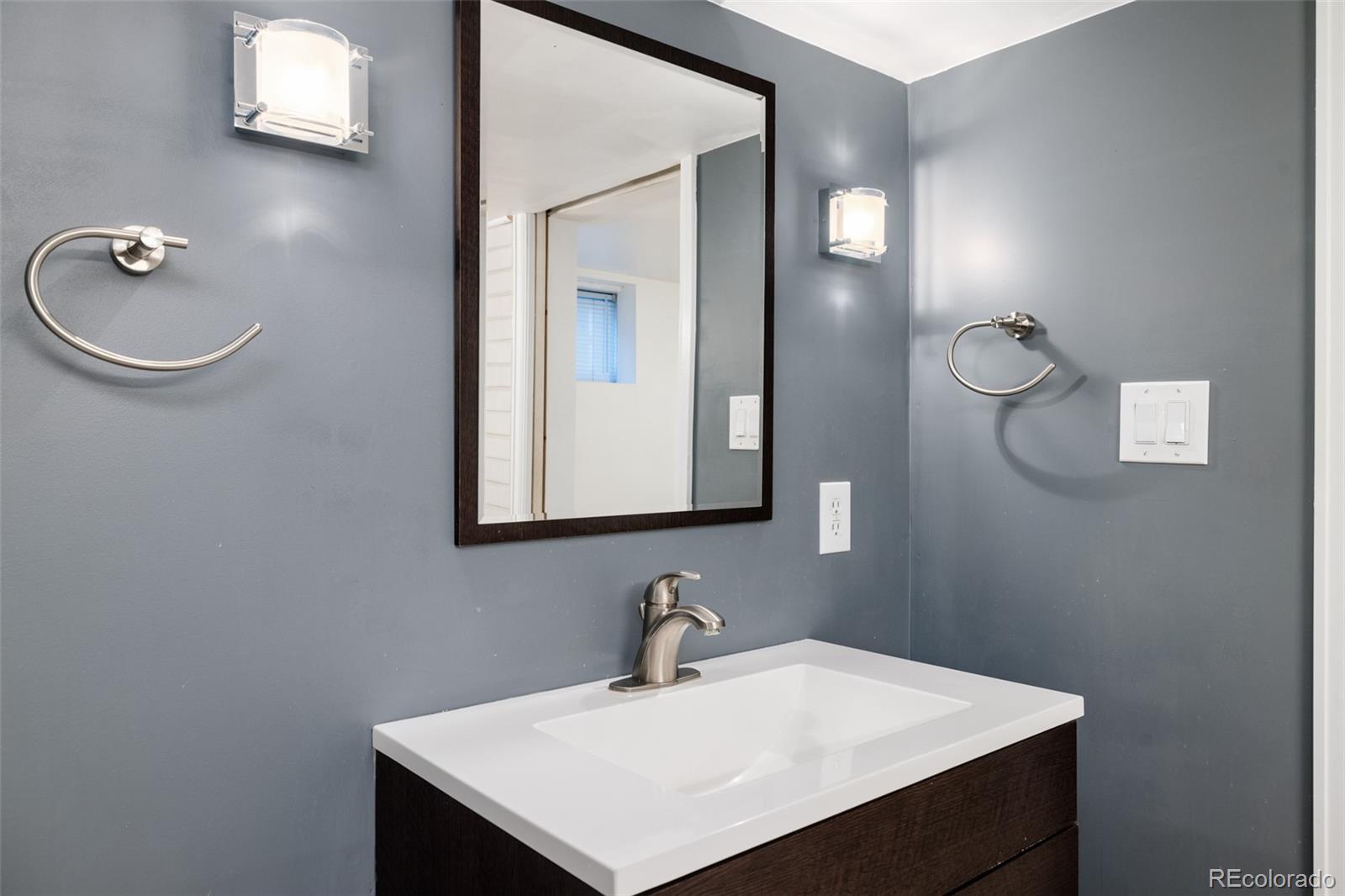 MLS Image #20 for 2050 s lafayette street,denver, Colorado