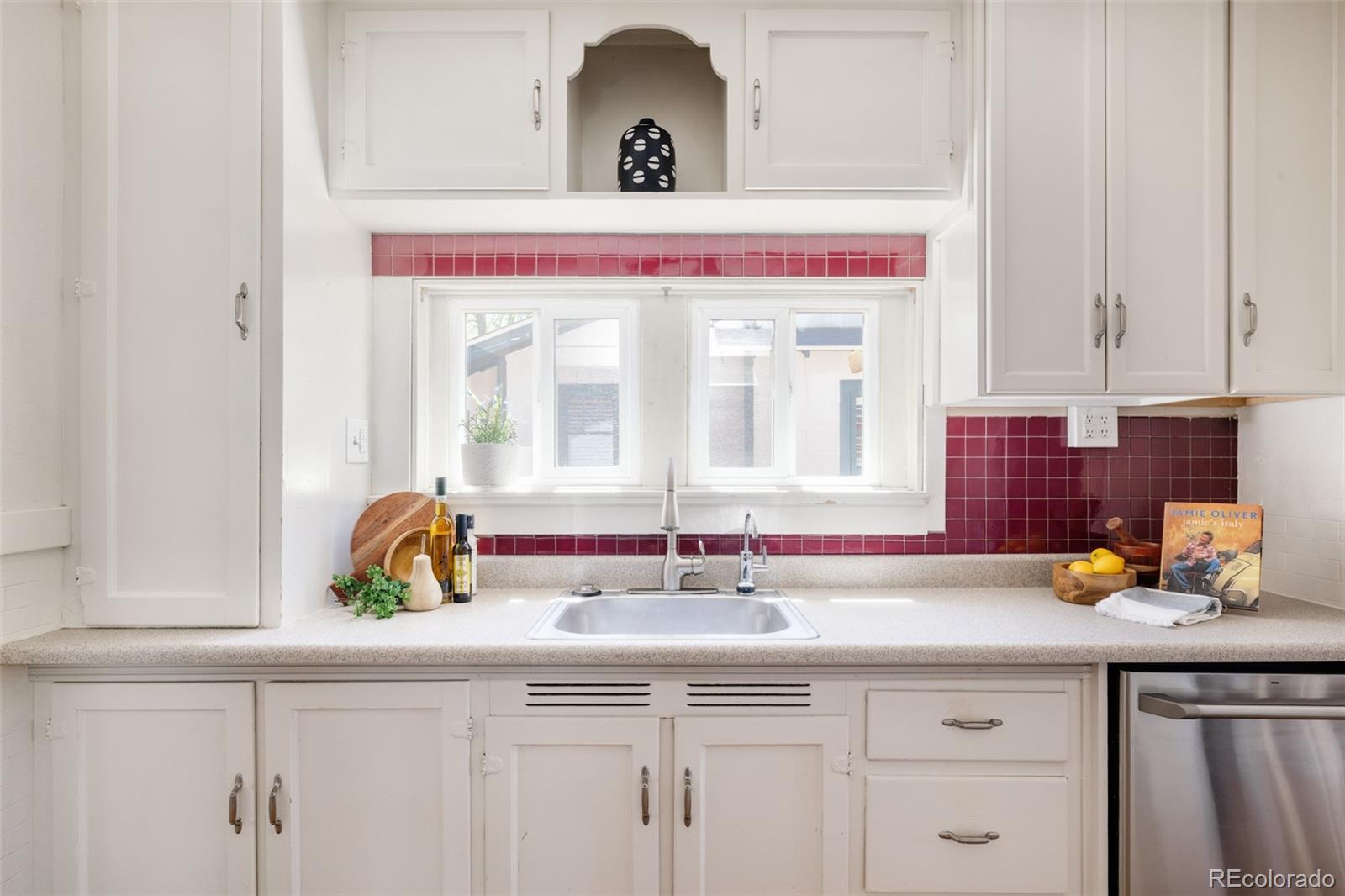 MLS Image #9 for 2050 s lafayette street,denver, Colorado