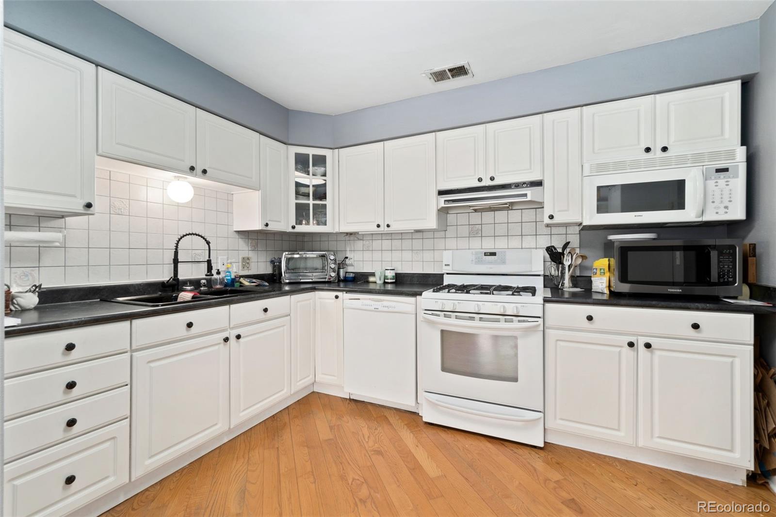 MLS Image #11 for 12223 w 60th place,arvada, Colorado