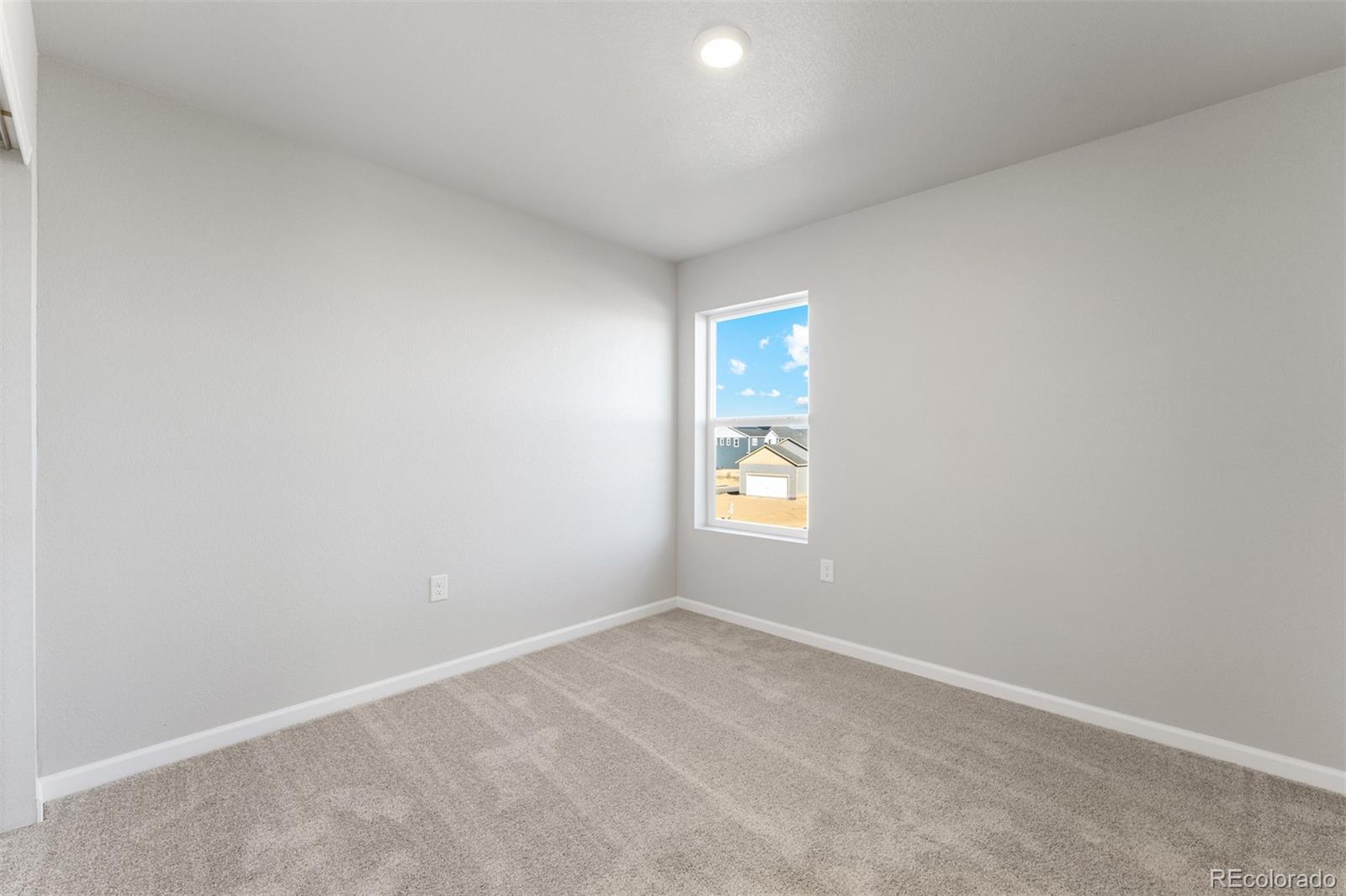 MLS Image #7 for 3004  oxley street,strasburg, Colorado