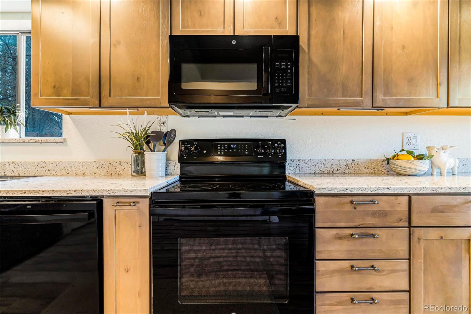 MLS Image #3 for 9083 w 88th circle,westminster, Colorado