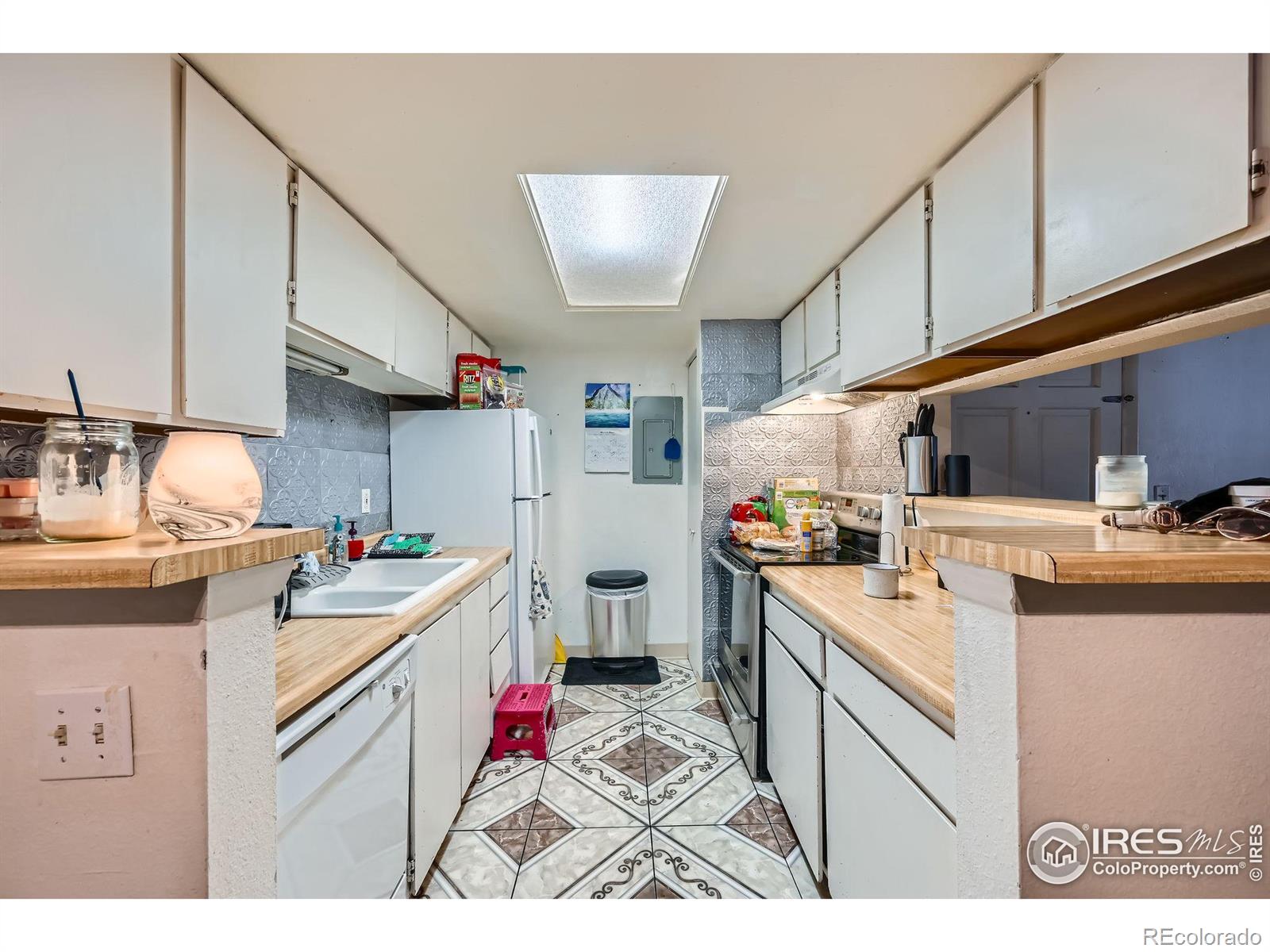 MLS Image #4 for 1864 s pitkin circle,aurora, Colorado