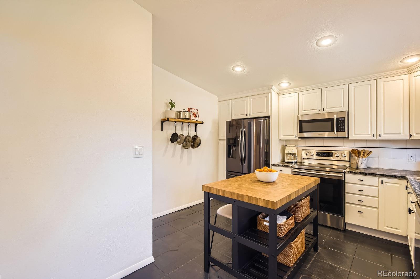 MLS Image #6 for 6745 e jewell avenue,denver, Colorado