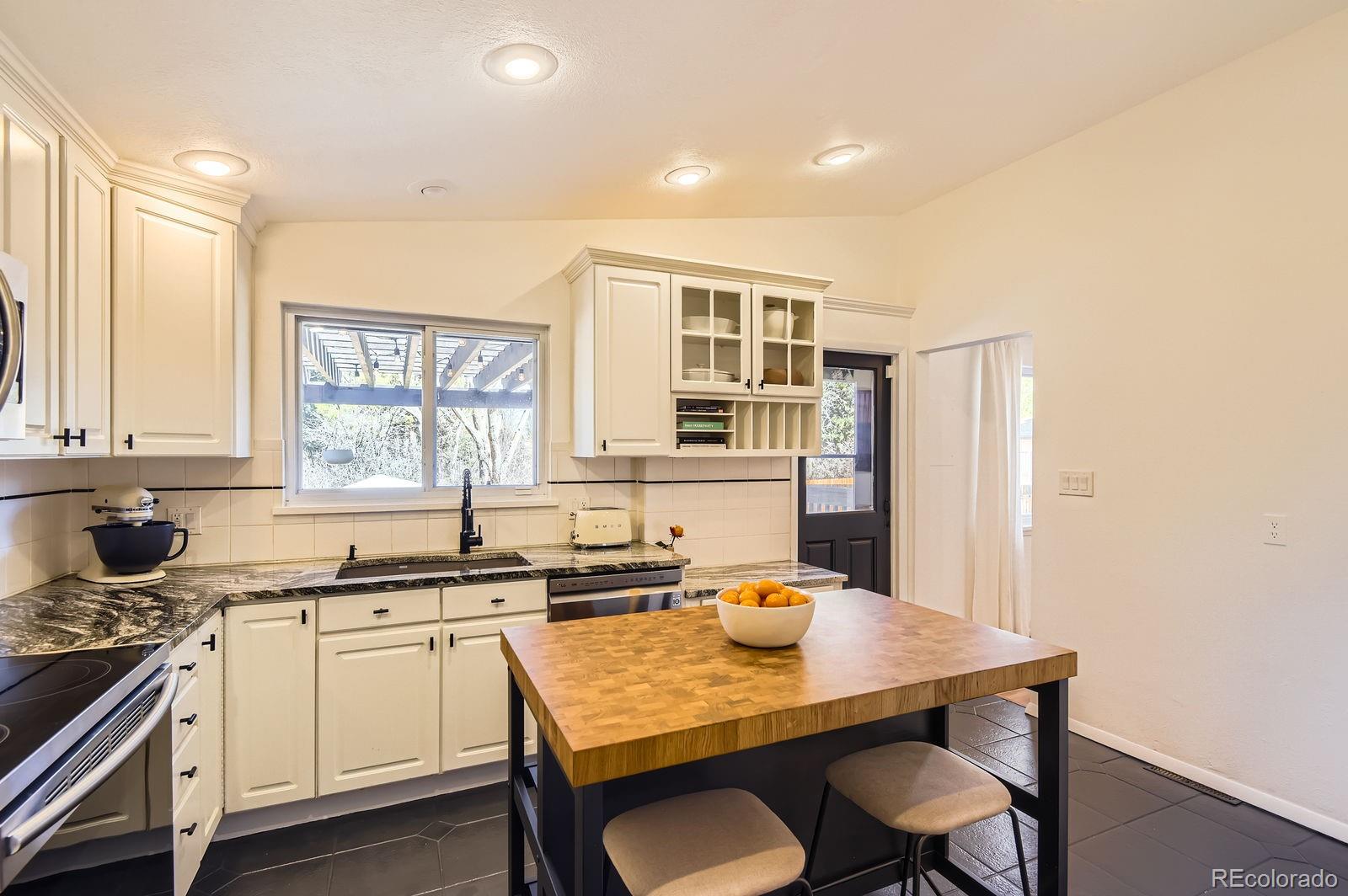 MLS Image #8 for 6745 e jewell avenue,denver, Colorado