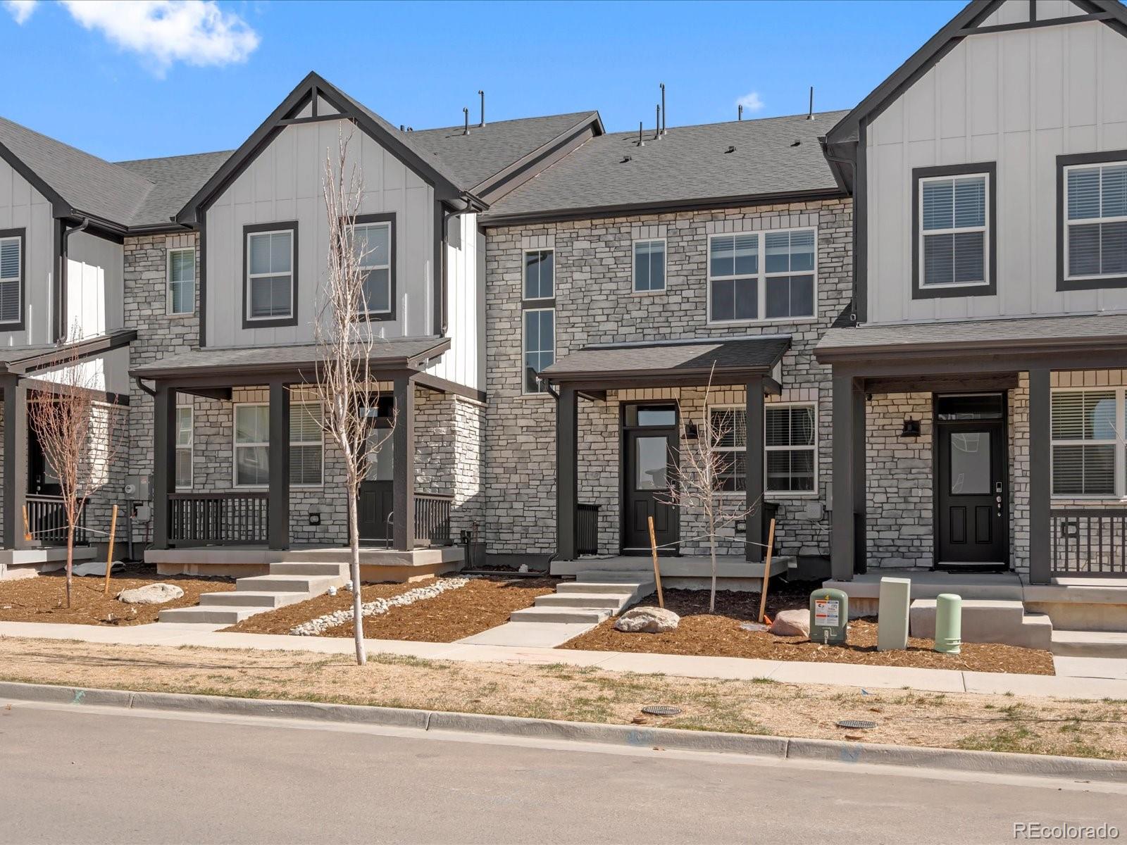 MLS Image #2 for 742 n tempe street,aurora, Colorado