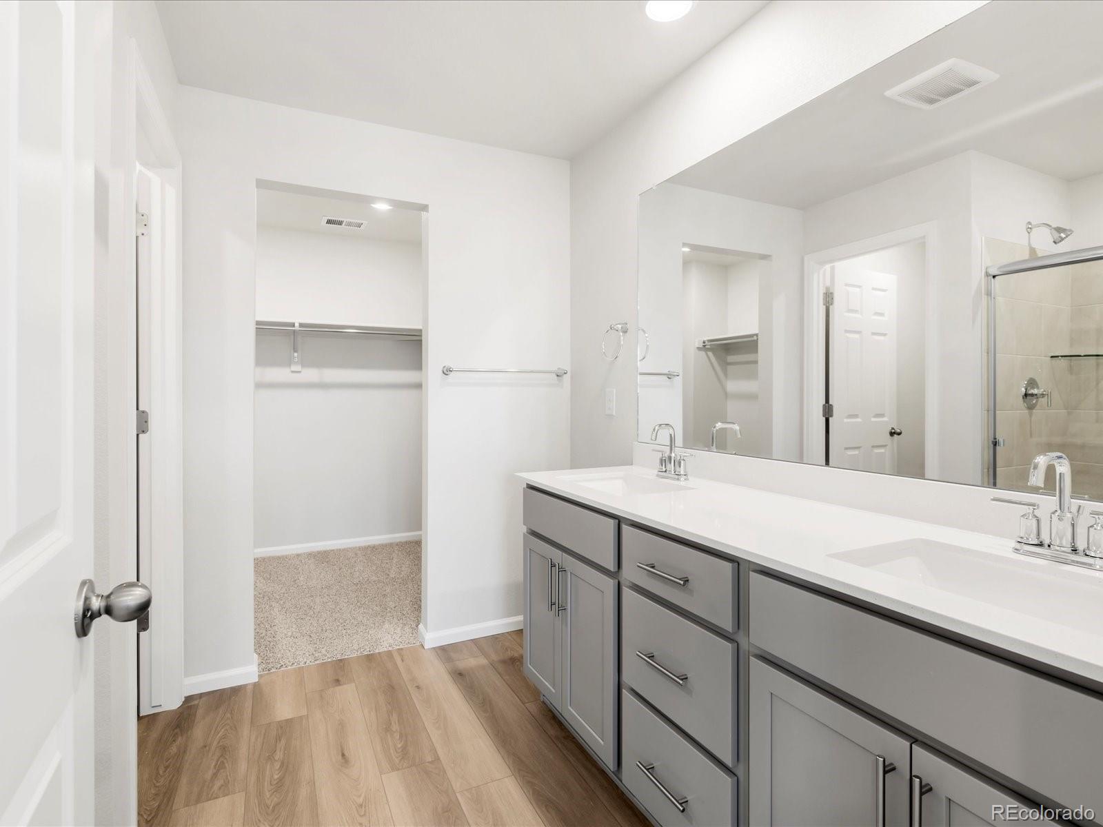 MLS Image #20 for 742 n tempe street,aurora, Colorado