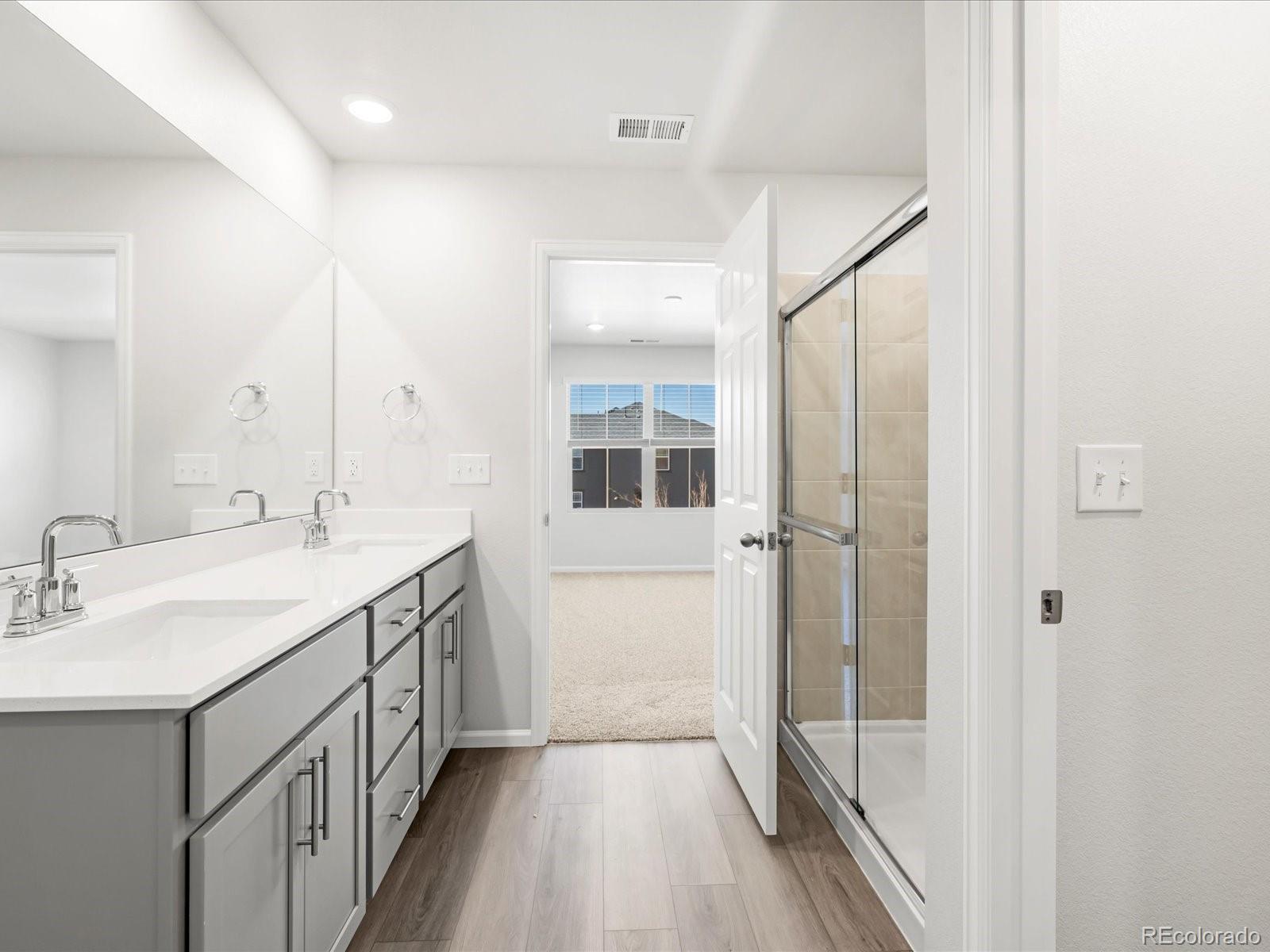 MLS Image #21 for 742 n tempe street,aurora, Colorado