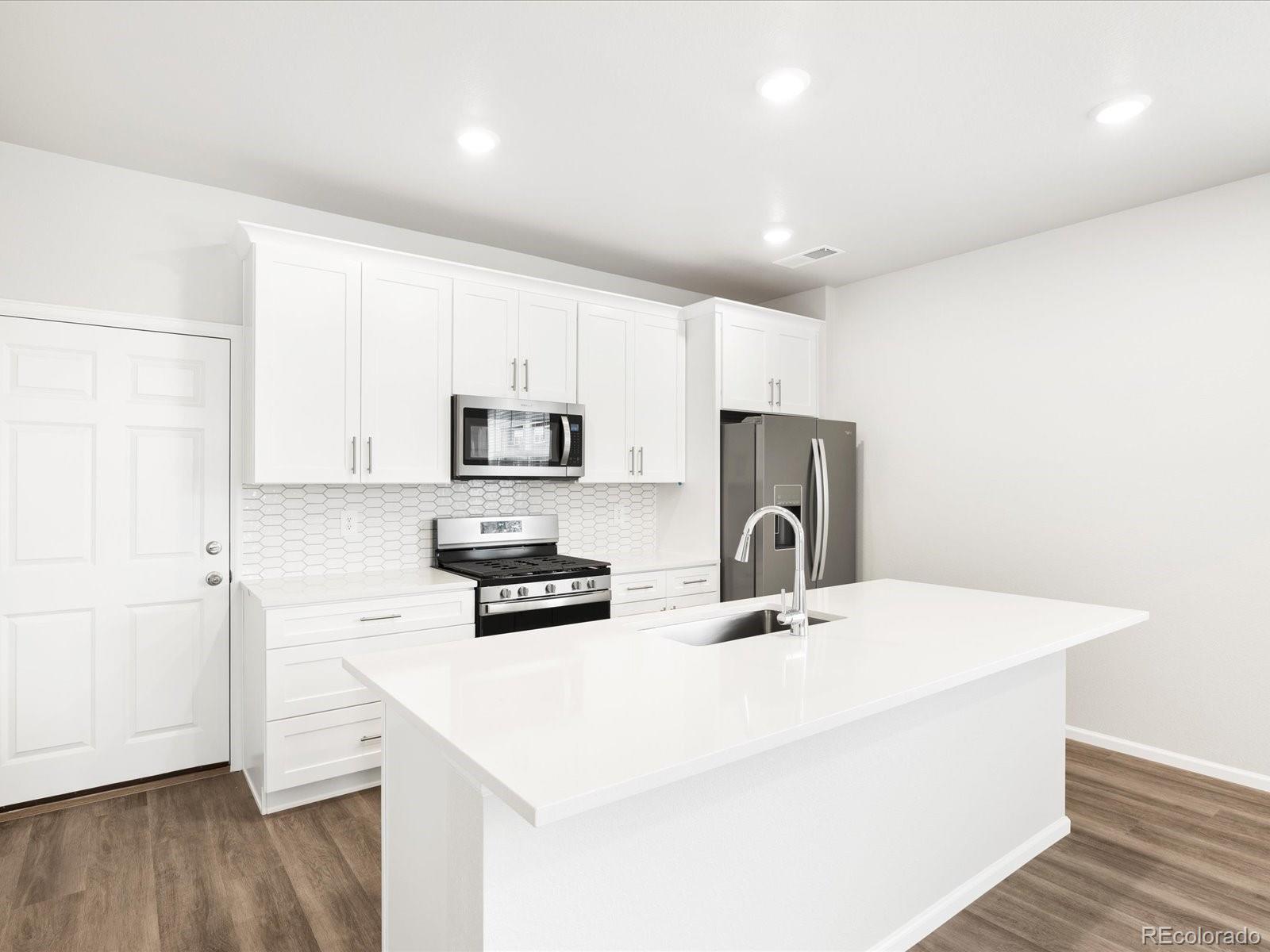 MLS Image #4 for 754 n tempe street ,aurora, Colorado
