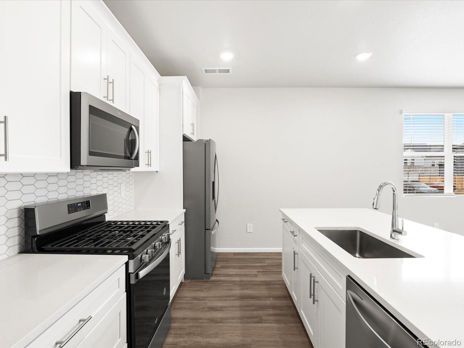 MLS Image #5 for 754 n tempe street ,aurora, Colorado