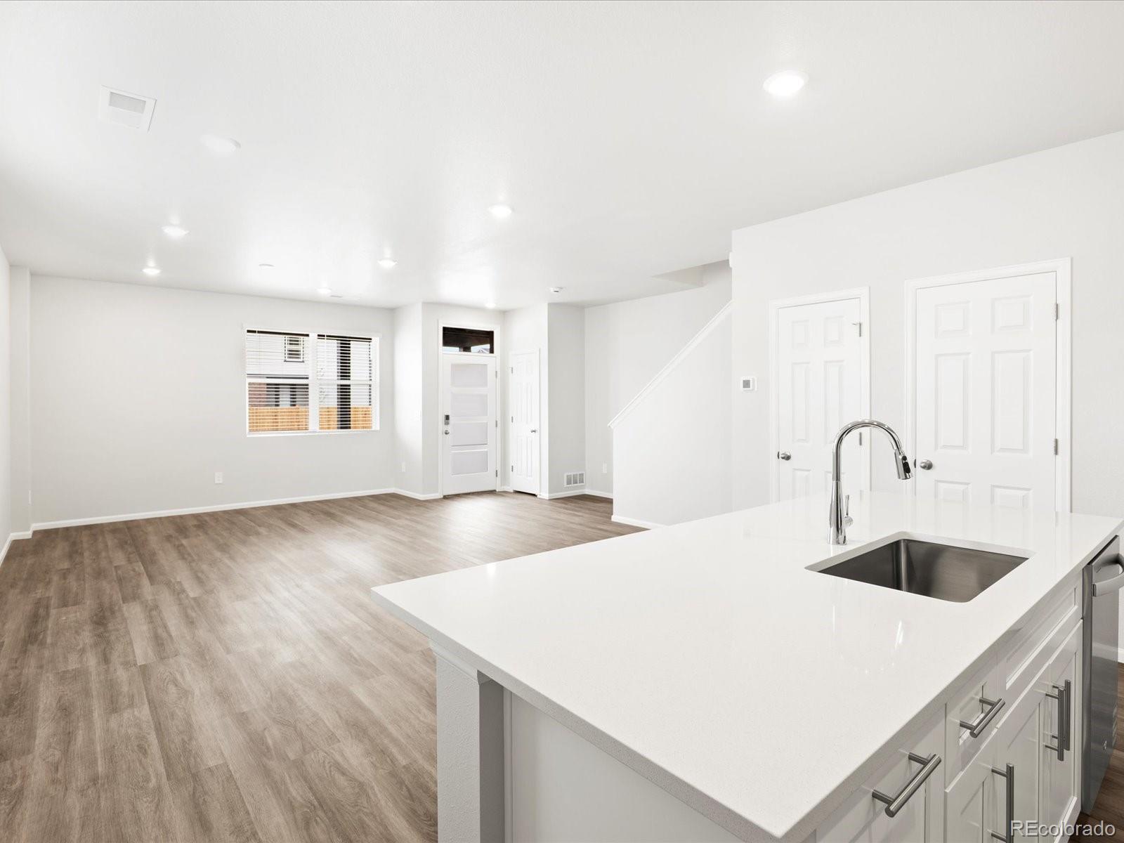 MLS Image #8 for 754 n tempe street ,aurora, Colorado