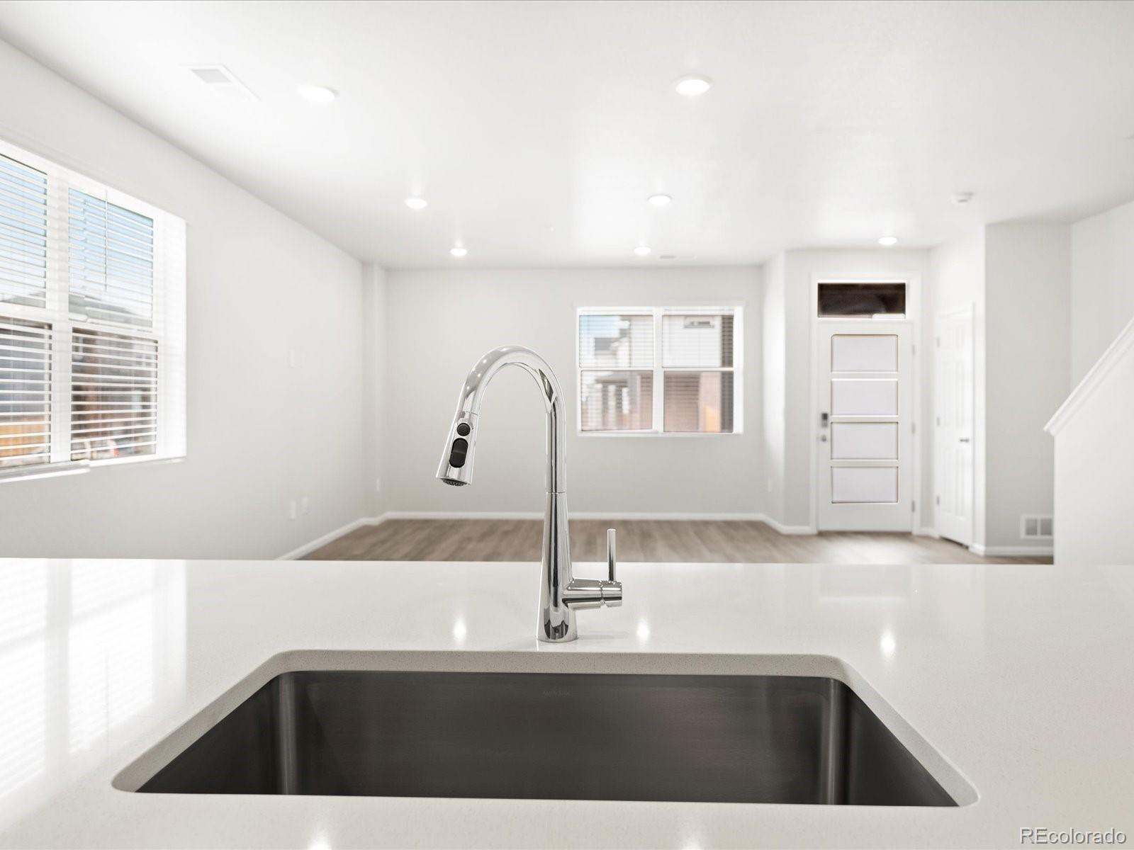 MLS Image #9 for 754 n tempe street ,aurora, Colorado