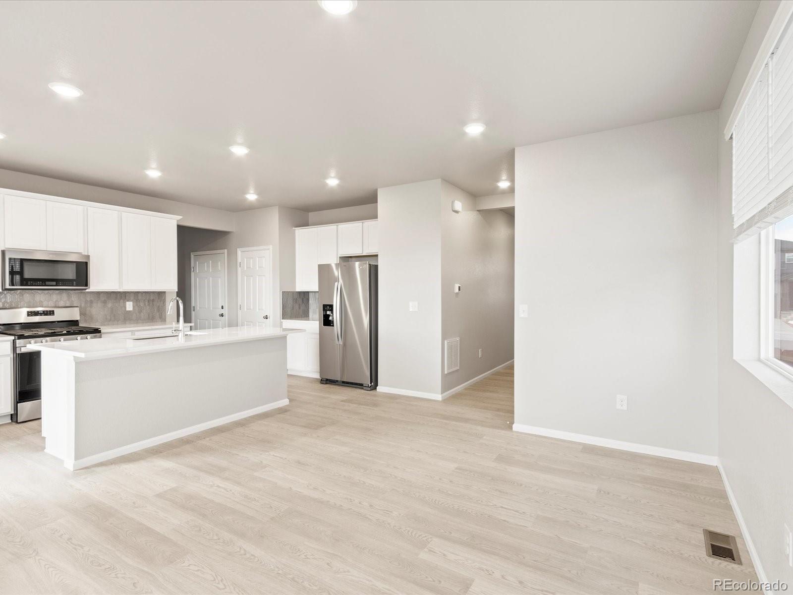MLS Image #4 for 618  97th avenue,greeley, Colorado