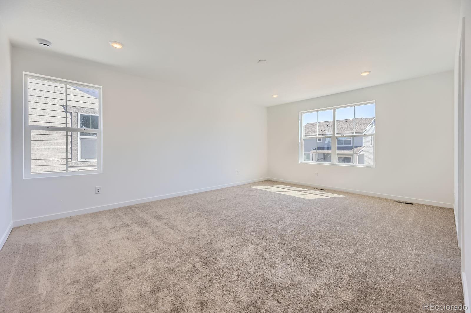 MLS Image #6 for 718 n clubview street,watkins, Colorado