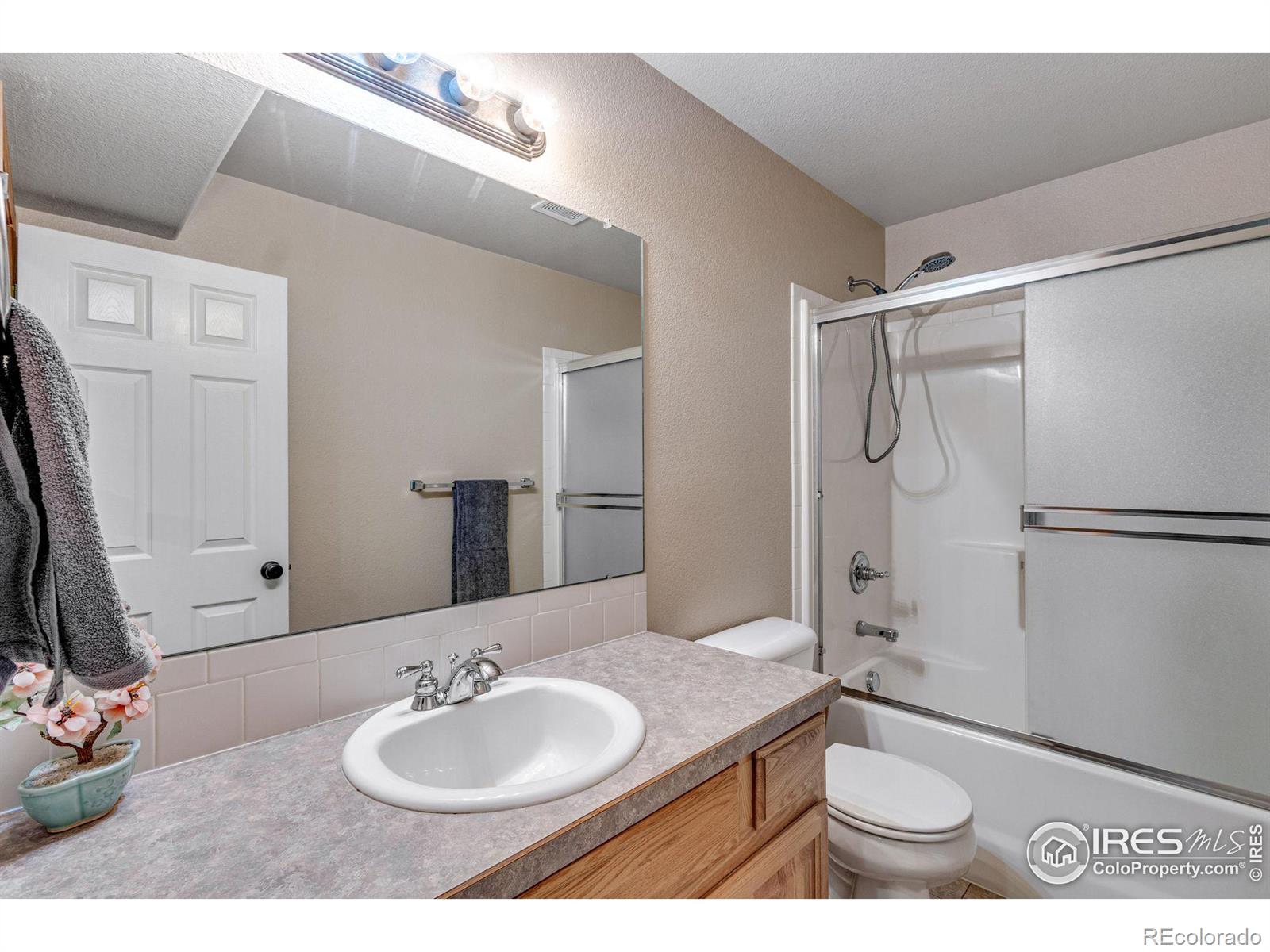 MLS Image #38 for 1502  61st avenue,greeley, Colorado