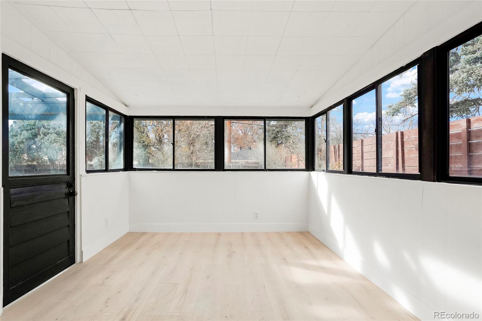 MLS Image #17 for 211  newport street,denver, Colorado
