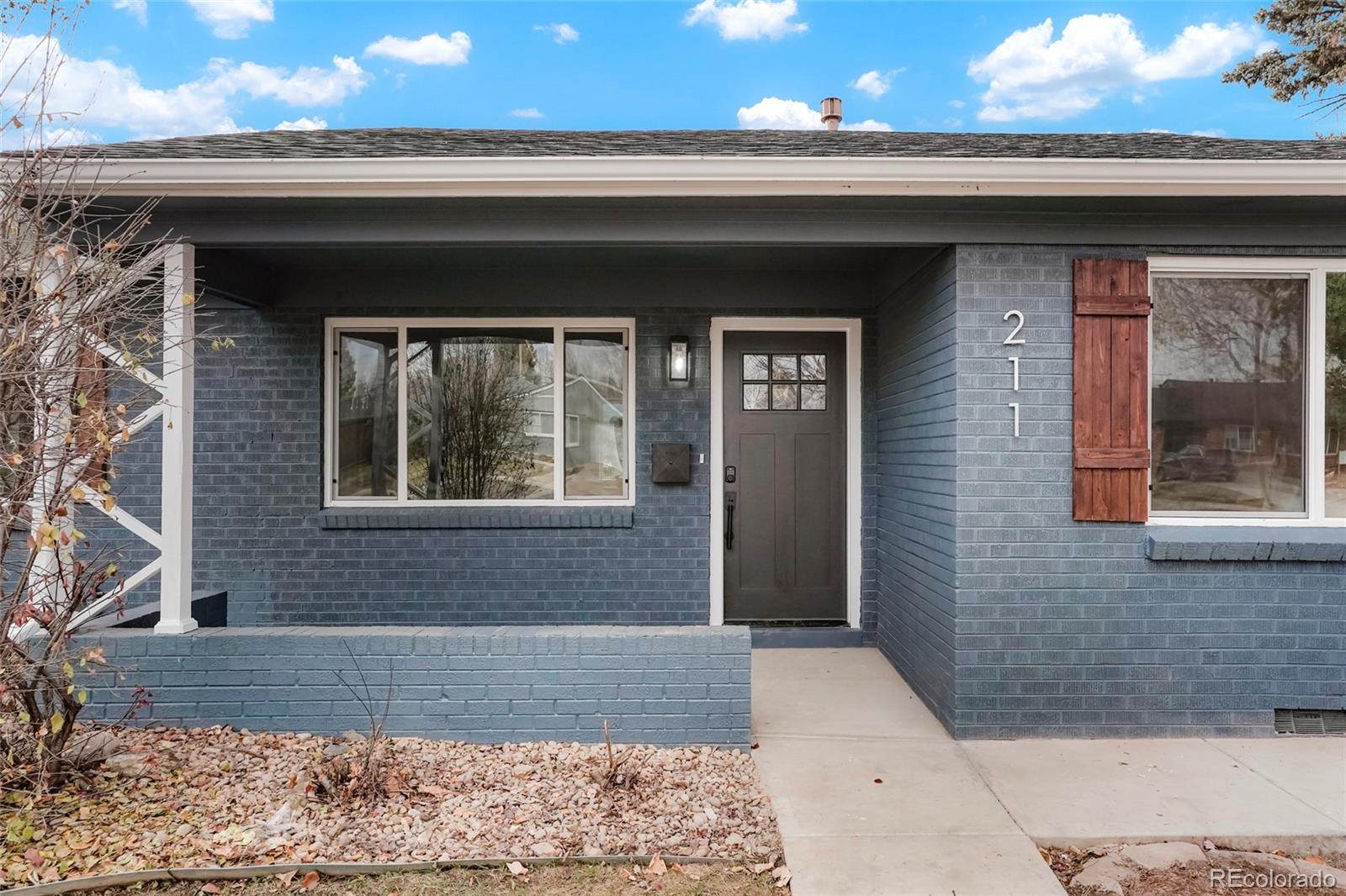 MLS Image #23 for 211  newport street,denver, Colorado