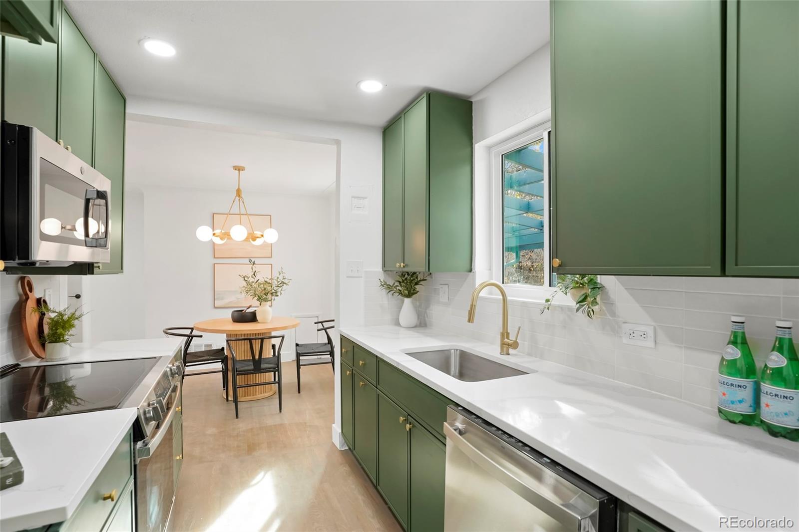 MLS Image #4 for 211  newport street,denver, Colorado
