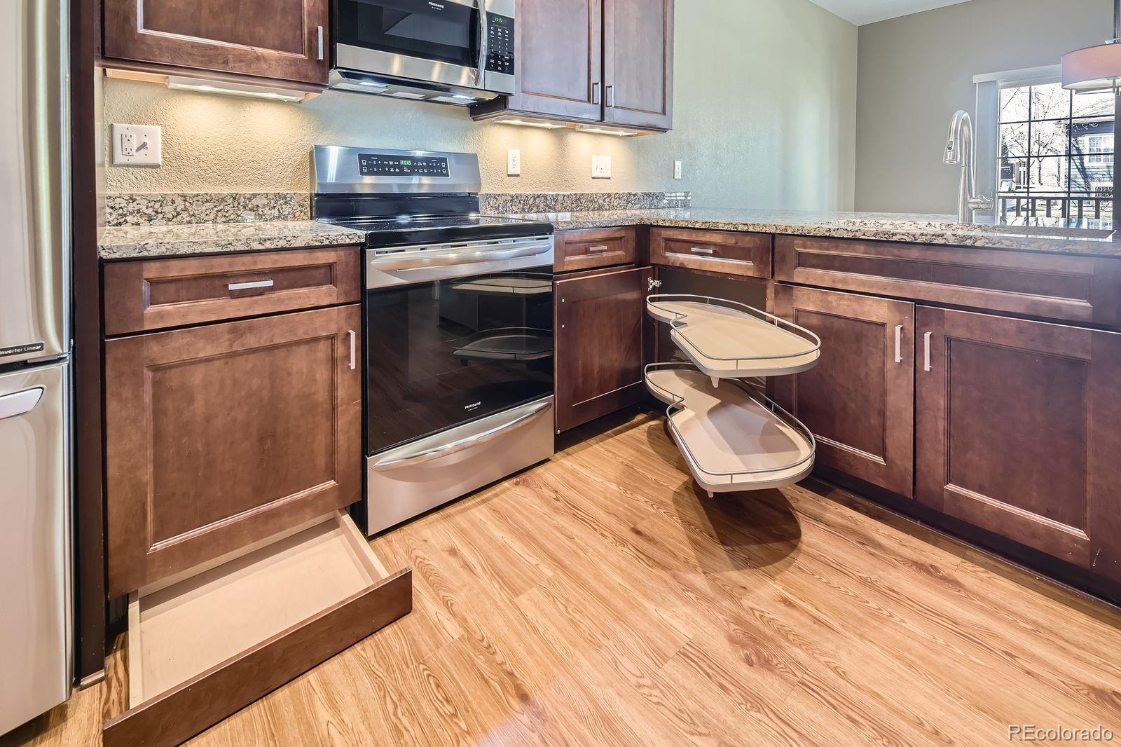 MLS Image #9 for 4551 s tabor court,morrison, Colorado