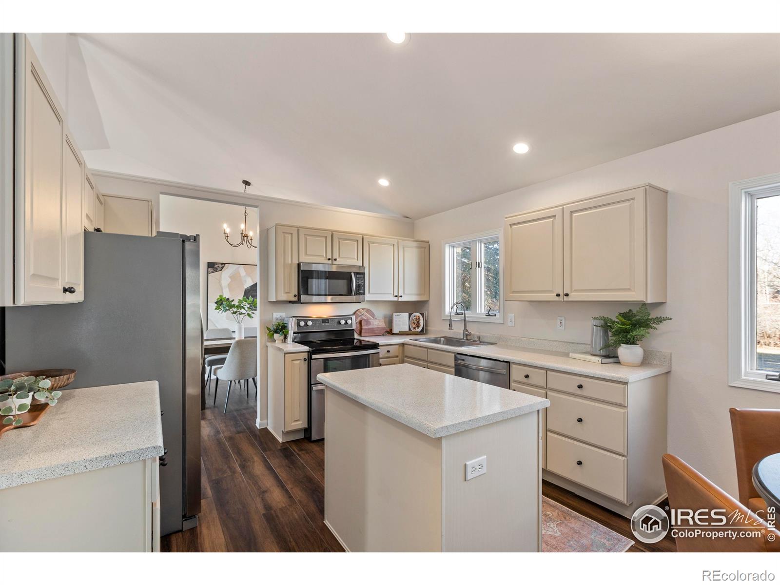MLS Image #18 for 725  peregrine run,fort collins, Colorado
