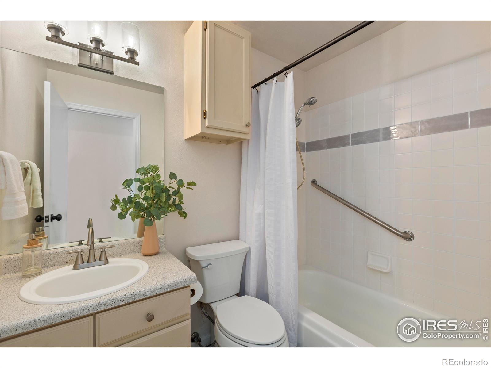 MLS Image #29 for 725  peregrine run,fort collins, Colorado
