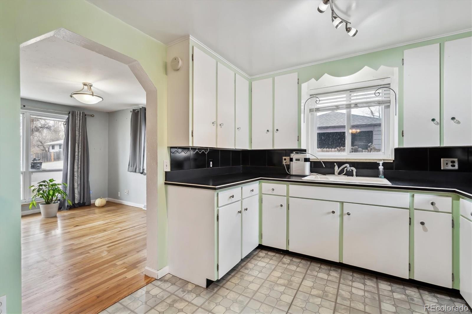 MLS Image #7 for 2849 w vassar avenue,denver, Colorado