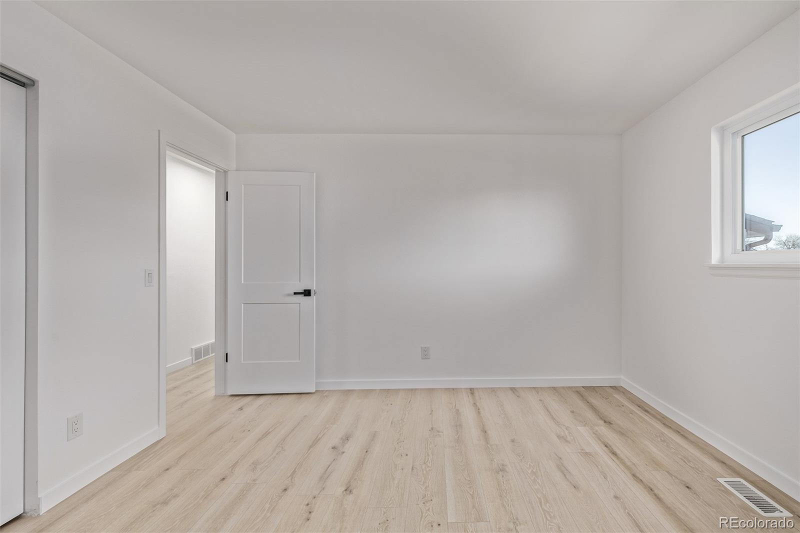MLS Image #14 for 16555 e wesley avenue,aurora, Colorado