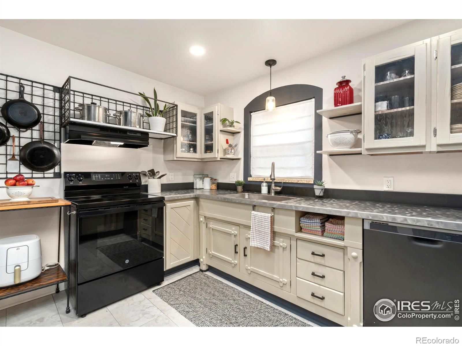 MLS Image #8 for 630 w 2nd street,loveland, Colorado