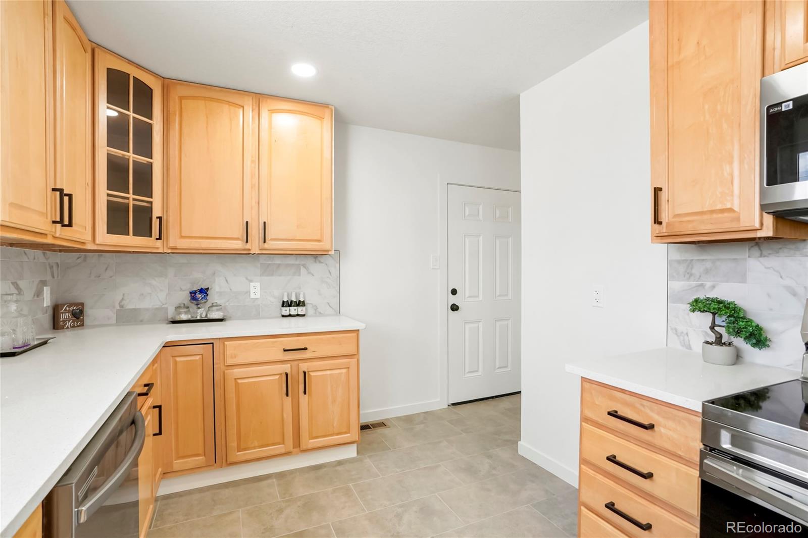 MLS Image #6 for 9101  clarkson street,thornton, Colorado