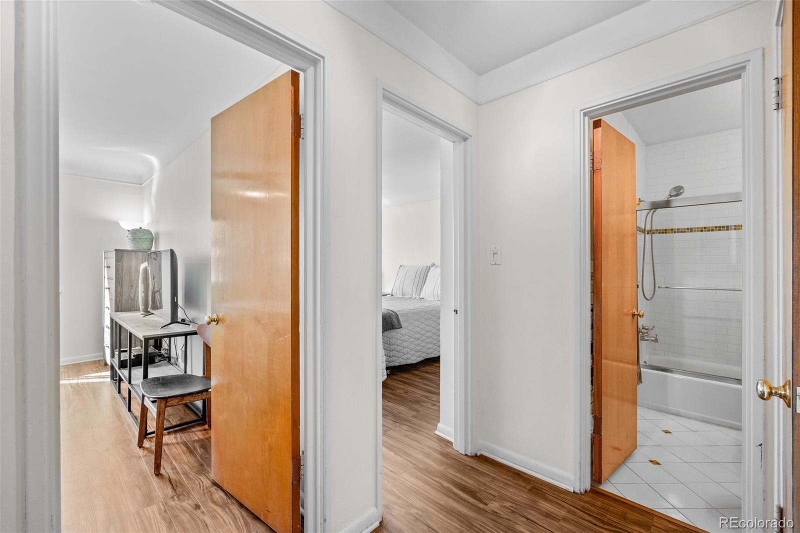 MLS Image #5 for 1175 n emerson street,denver, Colorado