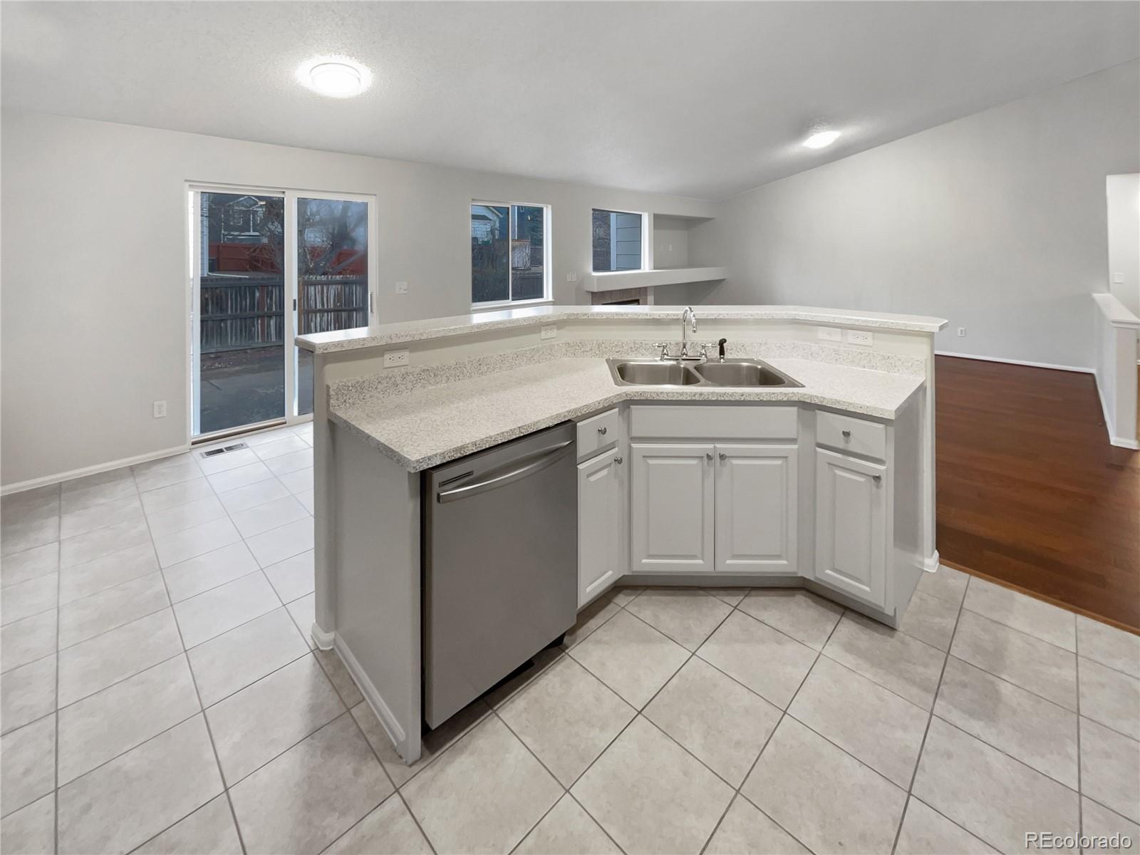 MLS Image #18 for 5236 s liverpool way,centennial, Colorado