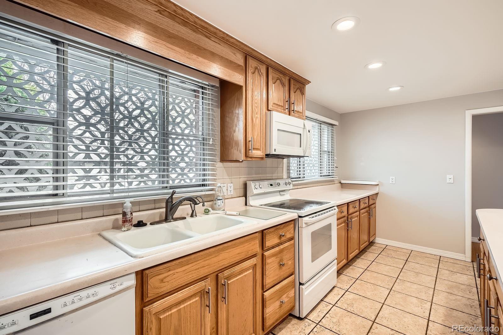 MLS Image #5 for 7417  canosa court,westminster, Colorado