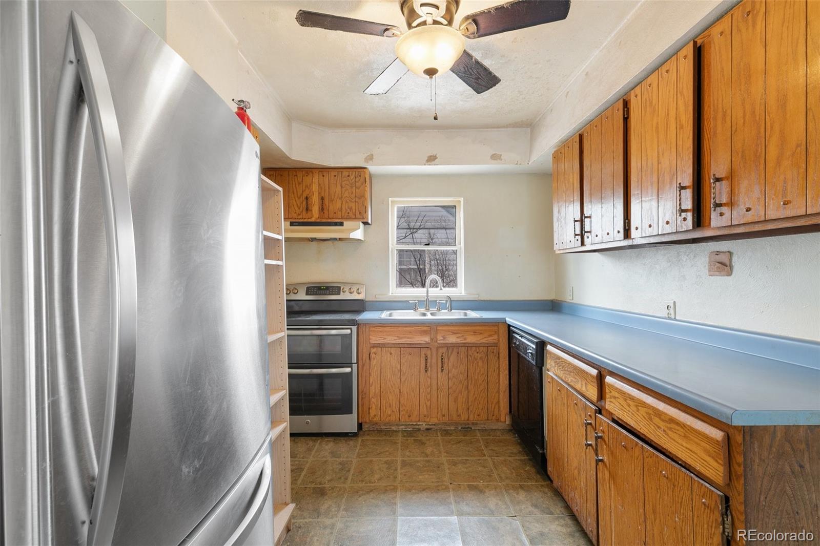 MLS Image #14 for 228 e jefferson street,colorado springs, Colorado
