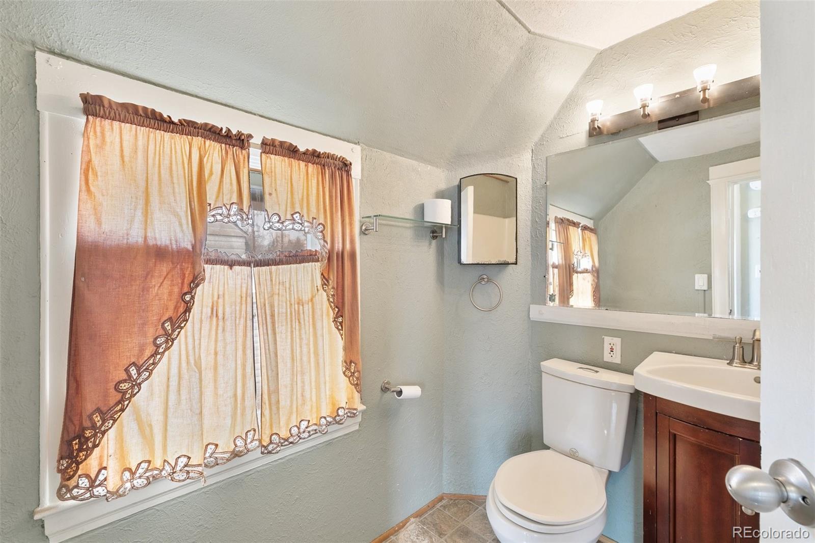 MLS Image #20 for 228 e jefferson street,colorado springs, Colorado