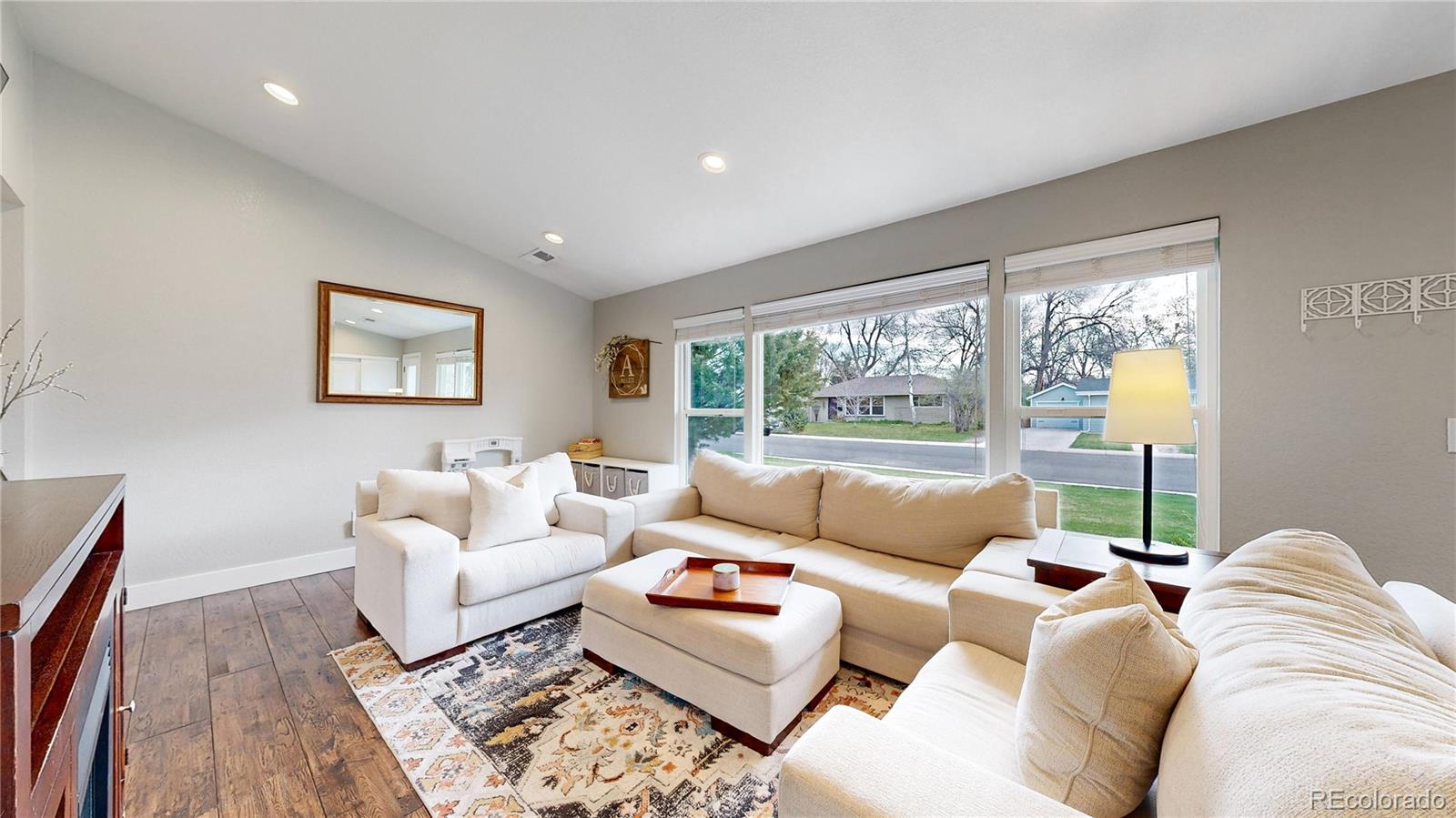 MLS Image #3 for 2551 s bellaire street,denver, Colorado