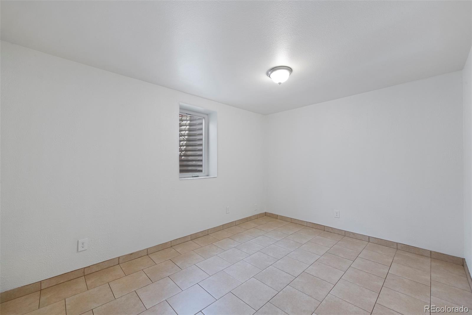 MLS Image #16 for 12501  randolph place,denver, Colorado