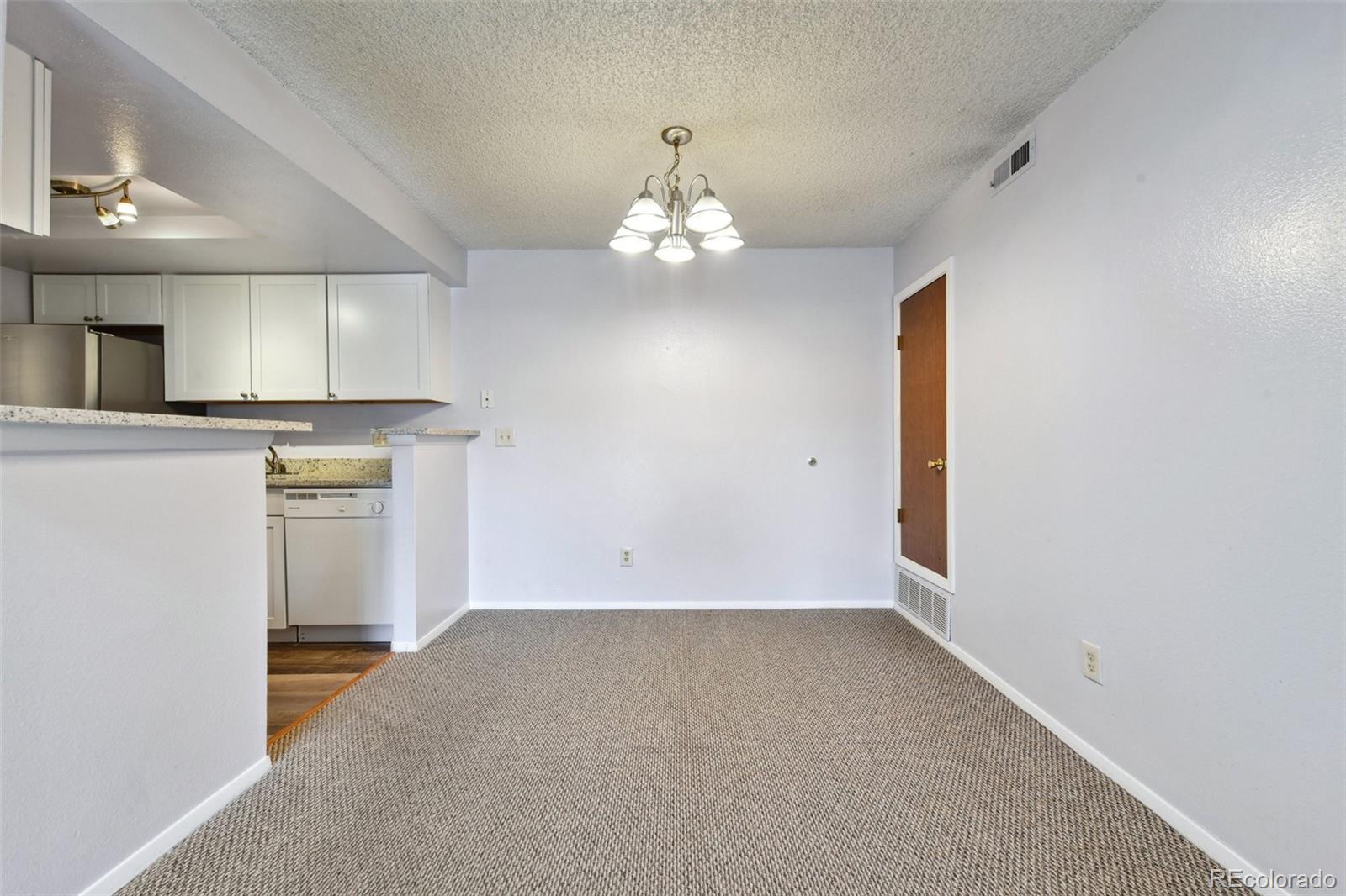 MLS Image #11 for 910 s walden street,aurora, Colorado