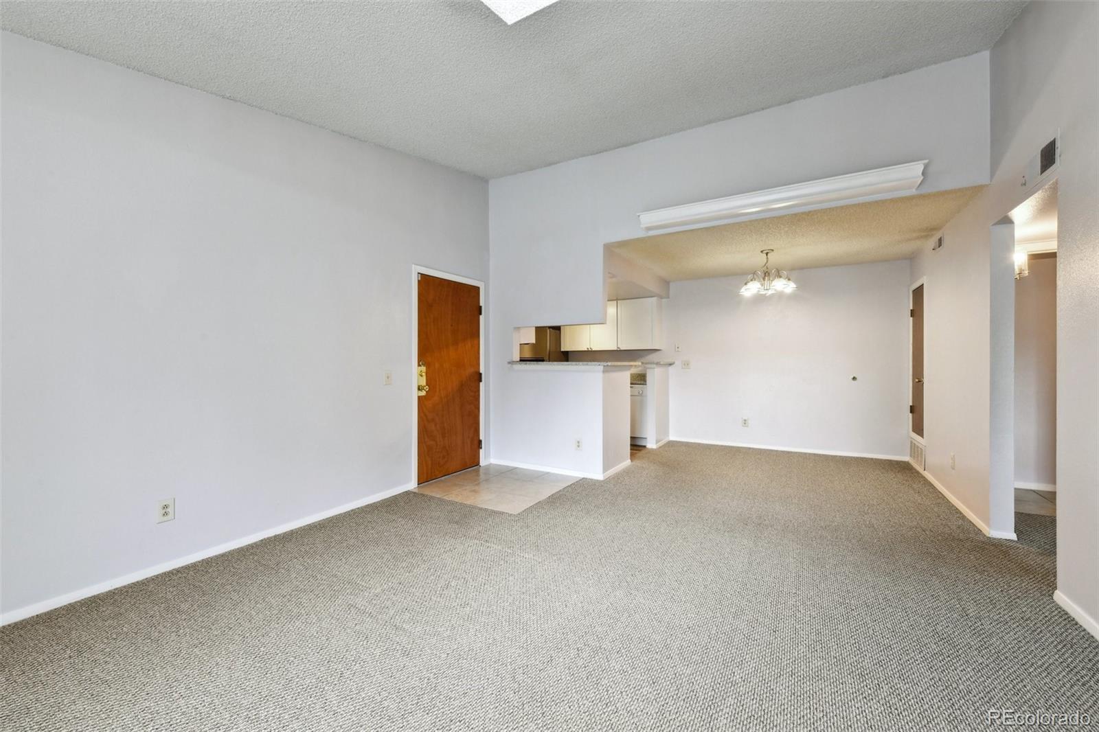 MLS Image #5 for 910 s walden street,aurora, Colorado