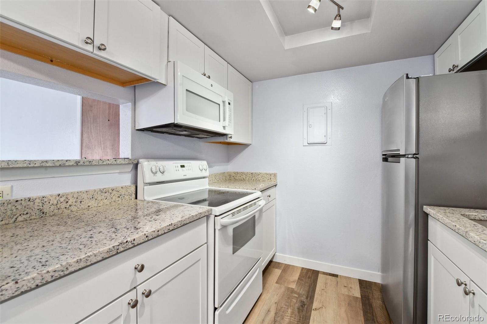 MLS Image #7 for 910 s walden street,aurora, Colorado