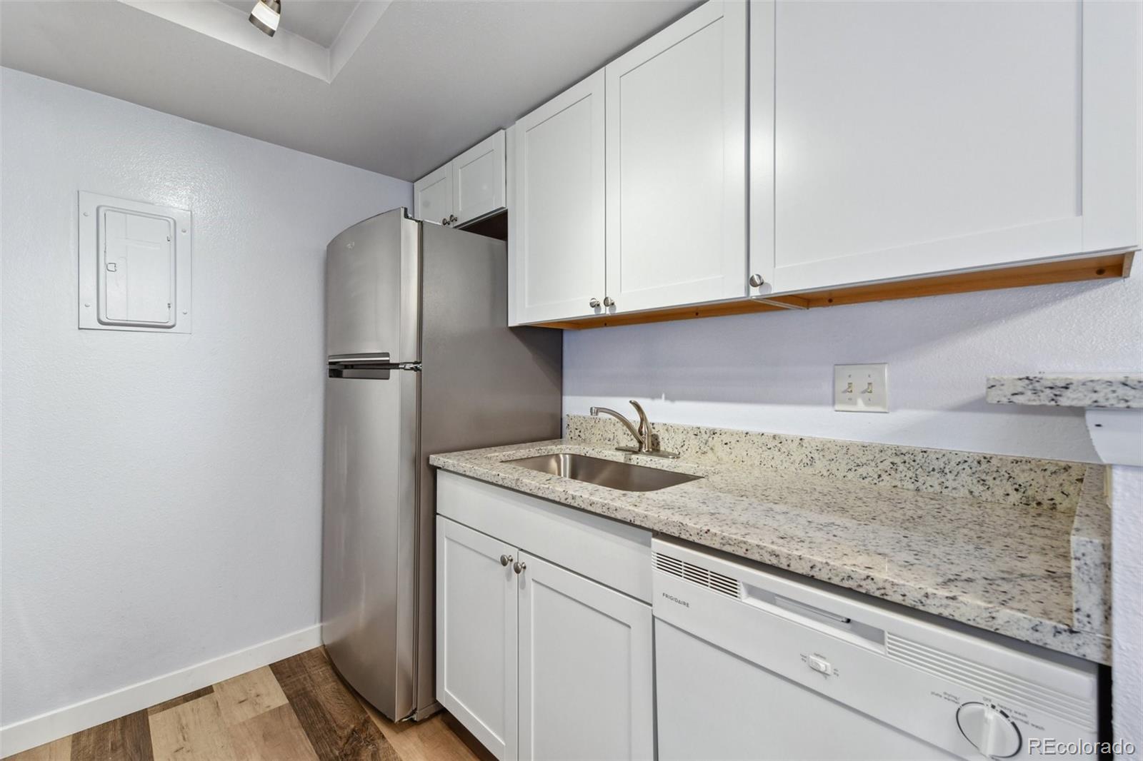 MLS Image #8 for 910 s walden street,aurora, Colorado