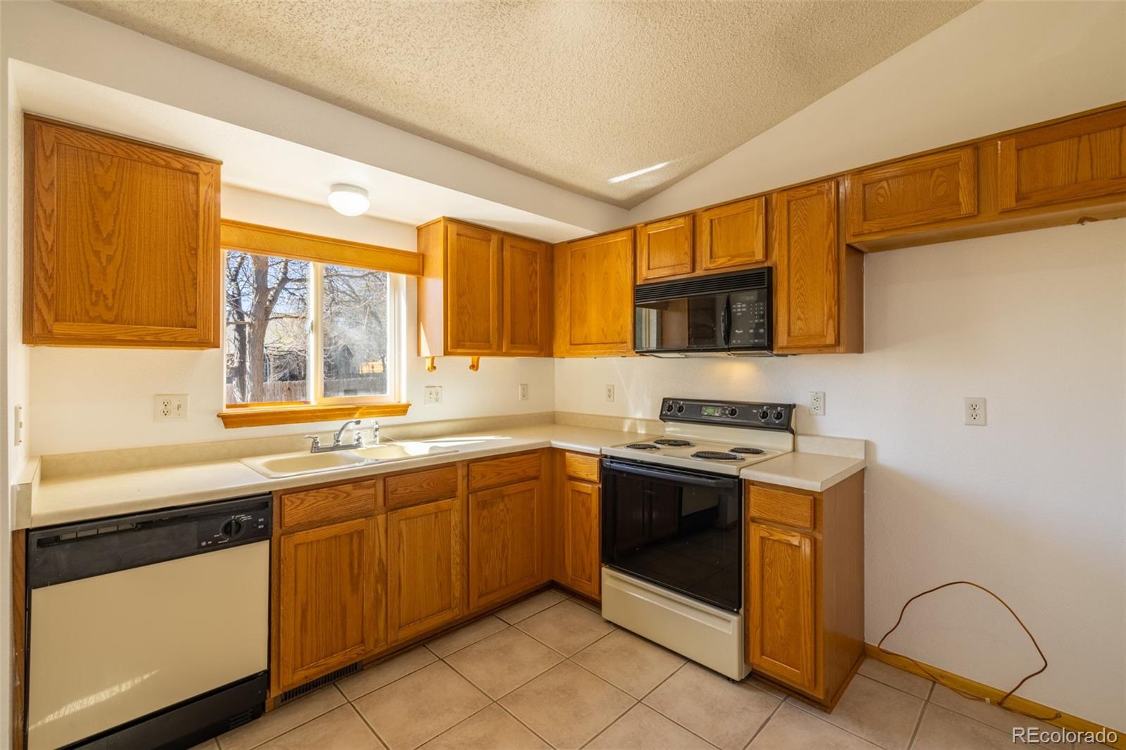MLS Image #9 for 1019  red oak drive,longmont, Colorado