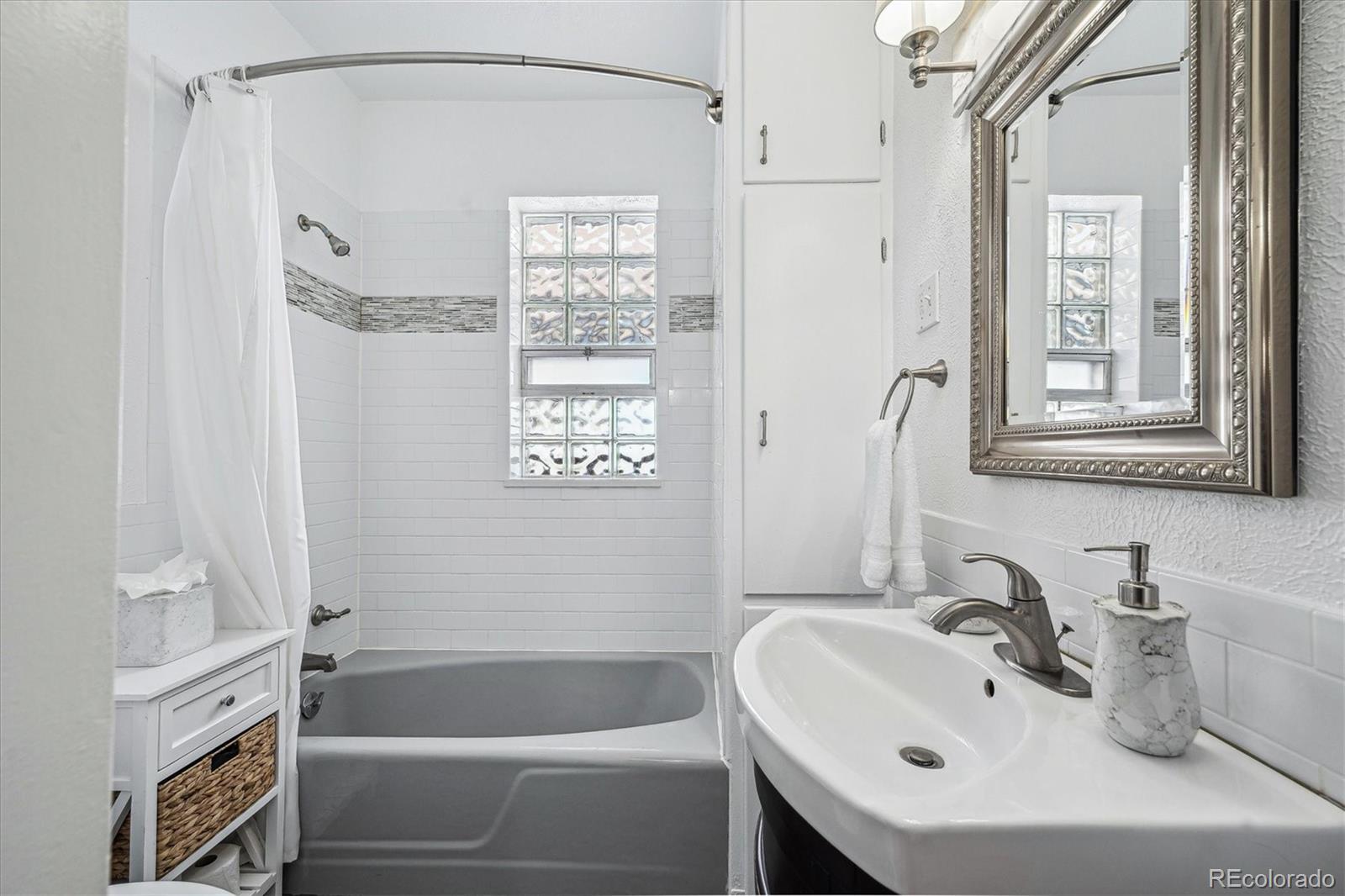 MLS Image #11 for 1074 s corona street,denver, Colorado