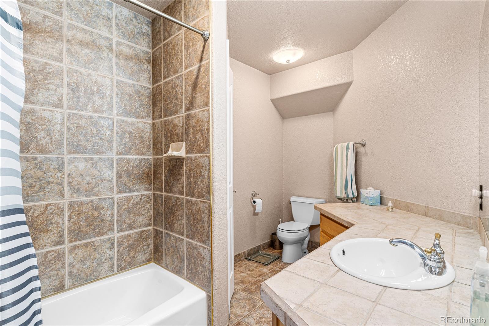 MLS Image #20 for 135 s hacienda del sol drive,pueblo, Colorado