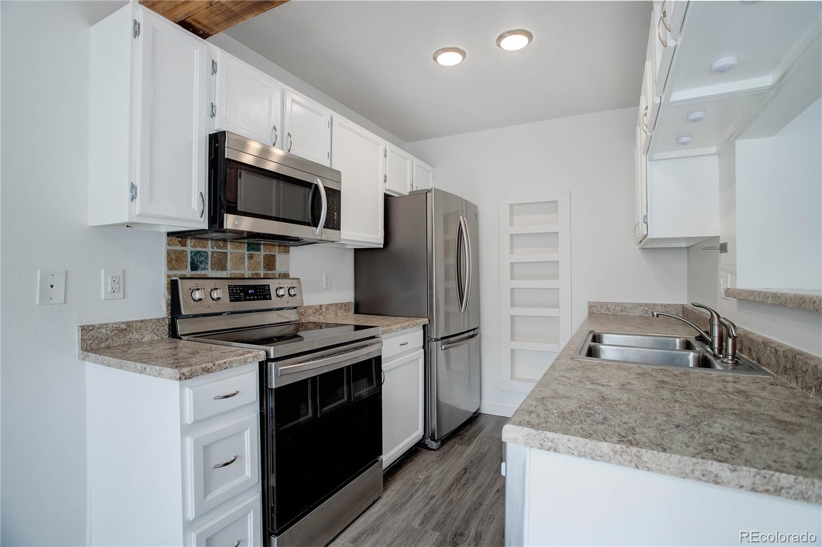 MLS Image #14 for 5062  barnes road,colorado springs, Colorado
