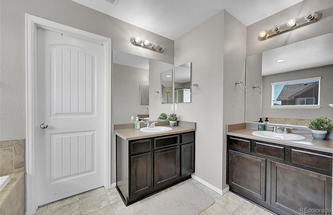 MLS Image #10 for 19680 e 61st drive,aurora, Colorado