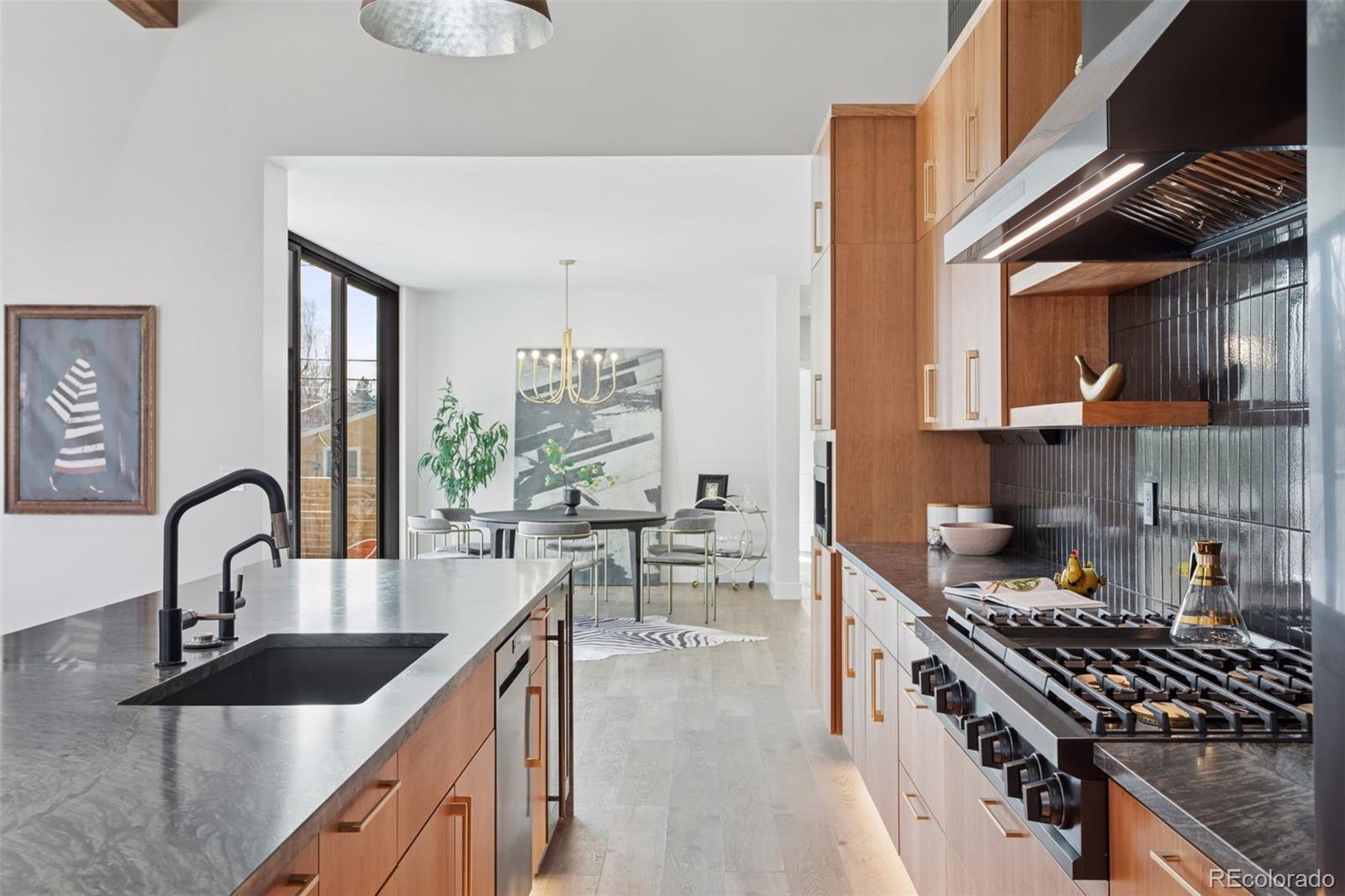 MLS Image #14 for 2895 s dexter way,denver, Colorado