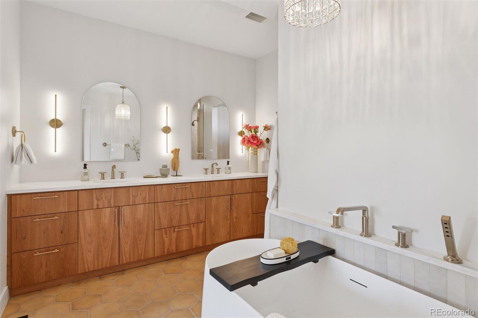 MLS Image #22 for 2895 s dexter way,denver, Colorado